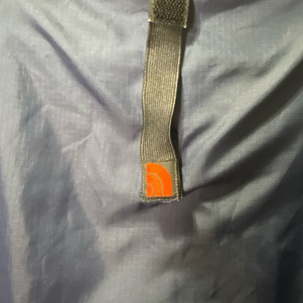 Vintage The North Face Blue and Cream Windbreaker Jacket - Picture 6 of 8